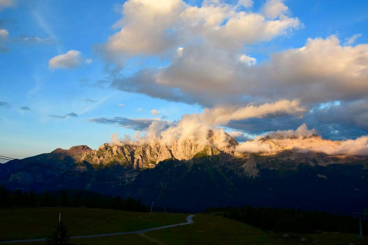 Rifugio Viviani Pradalago Мадонна-ді-Кампільйо Екстер'єр фото