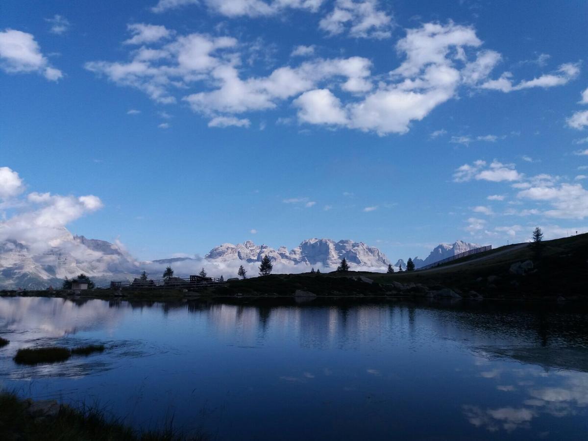 Rifugio Viviani Pradalago Мадонна-ді-Кампільйо Екстер'єр фото